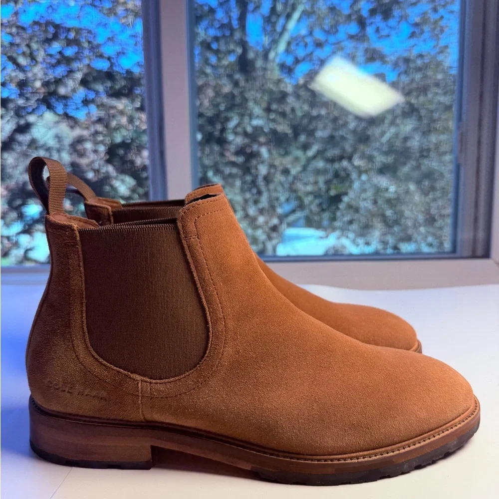 COLE HAAN MENS TAN SUEDE BERKSHIRE LUG CHELSEA BOOTS SIZE 8 MEDIUM - Picture 3 of 16